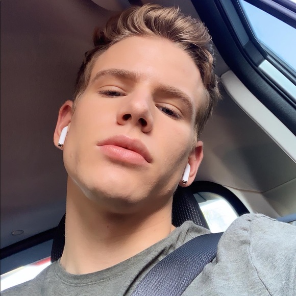 Meet your Posher, Danny - Picture 1 of 1